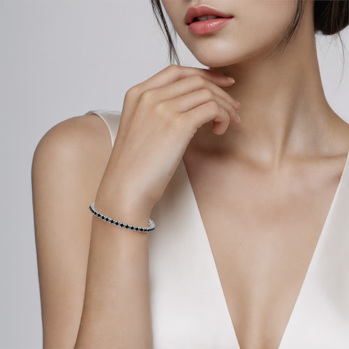 Bransoletka tenisowa Luminy 4,5mm: białe złoto, czarne diamenty